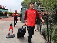 今晨纽卡斯尔备战中超；造点机会细节曝光；悬念犹存；控场能力受关注