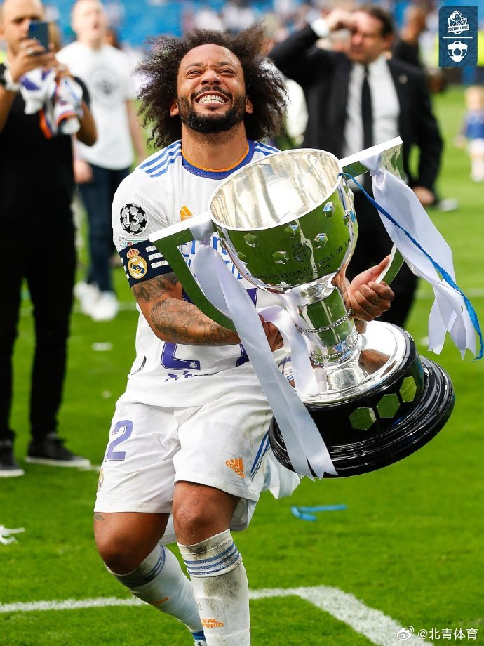 马赛发布备战花絮;窗口期手感冰凉;国王杯任务艰巨;赛程密集仍需轮换 马赛发布备战花絮;窗口期手感冰凉;国王杯任务艰巨;赛程密集仍需轮换