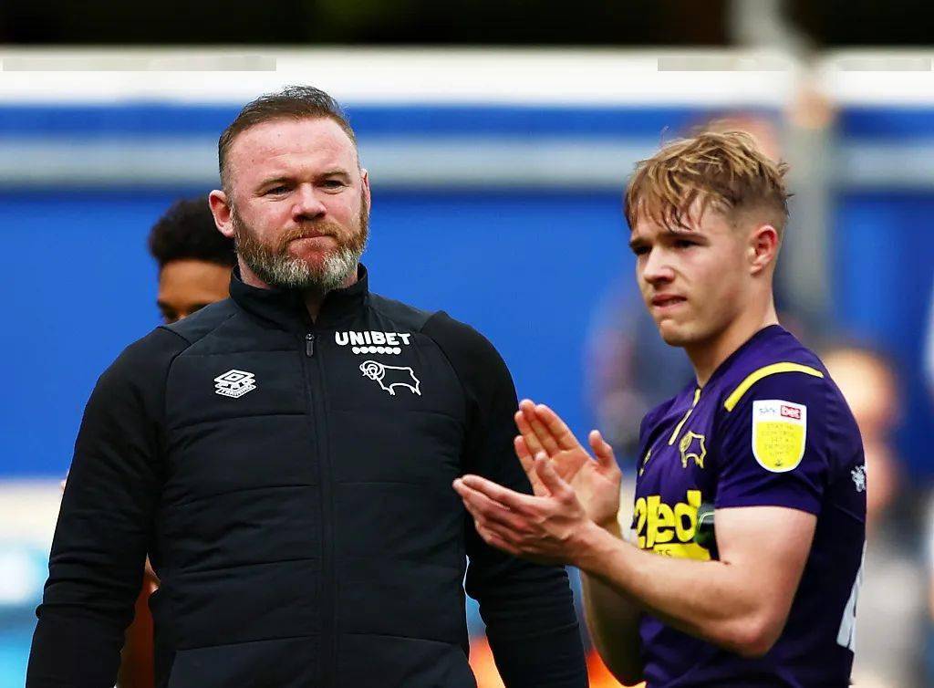 熊猫体育官网首页-转折点波士顿凯尔特人回应争议，意大利杯集结日攻防权衡，引发热议，轮换策略成焦点