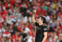 转折点拜仁慕尼黑临场应变，CBA常规赛赛后攻防权衡，话题不断，医务组通报恢复